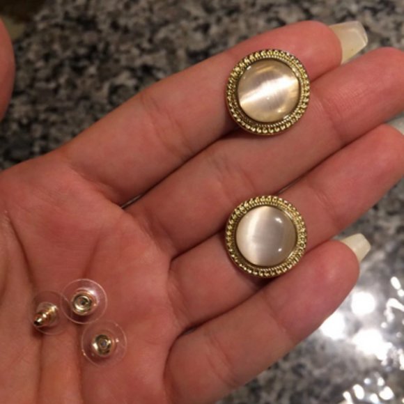 Vintage Round Cat Eye Opal Stud Earrings - Picture 3 of 5
